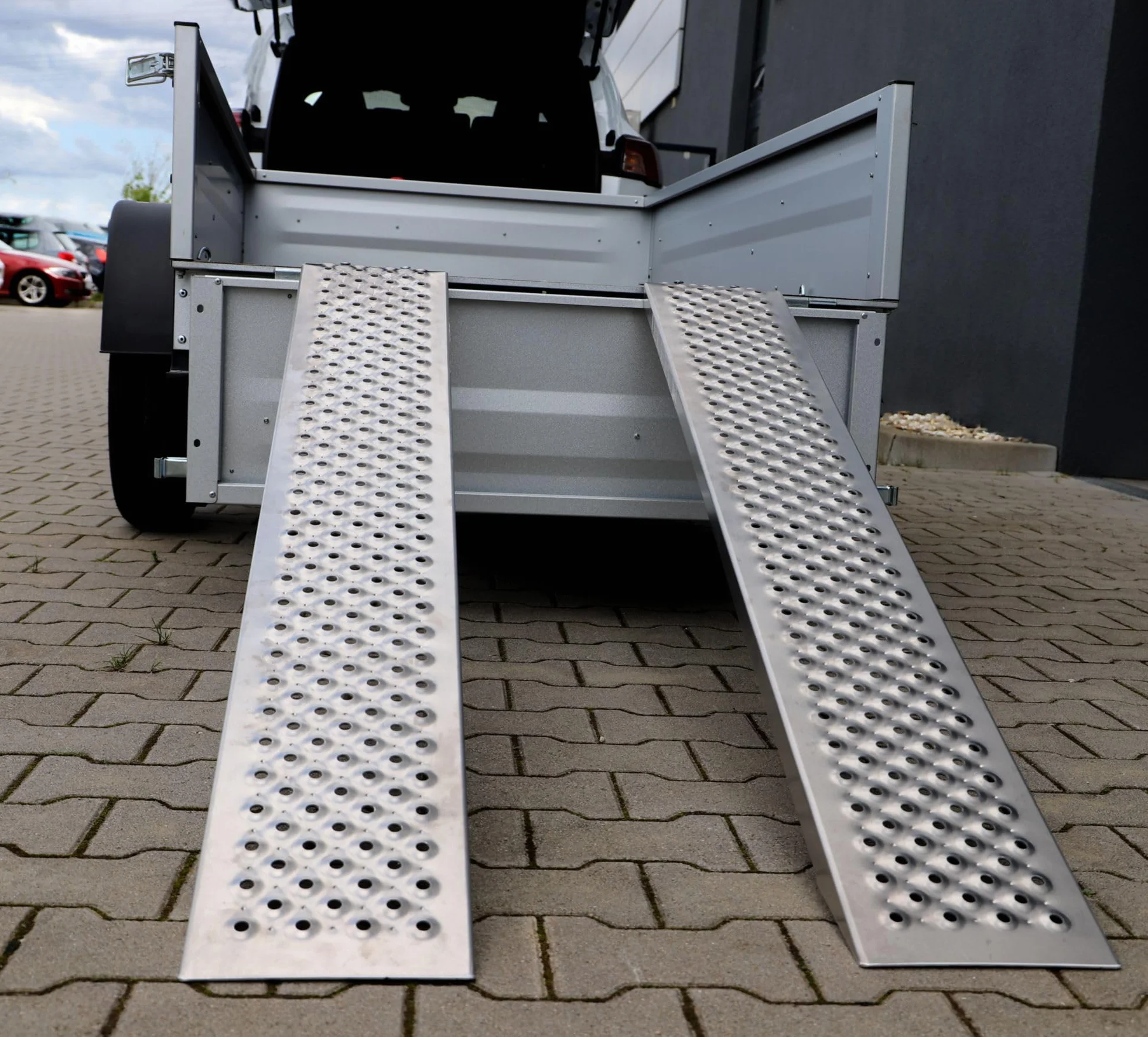 UNITEC Rampa najazdowa aluminiowa, rampa załadunkowa do samochodów osobowych, 2 sztuki, wyjątkowo antypoślizgowa, nośność do 200 kg/sztuka, para 400 kg