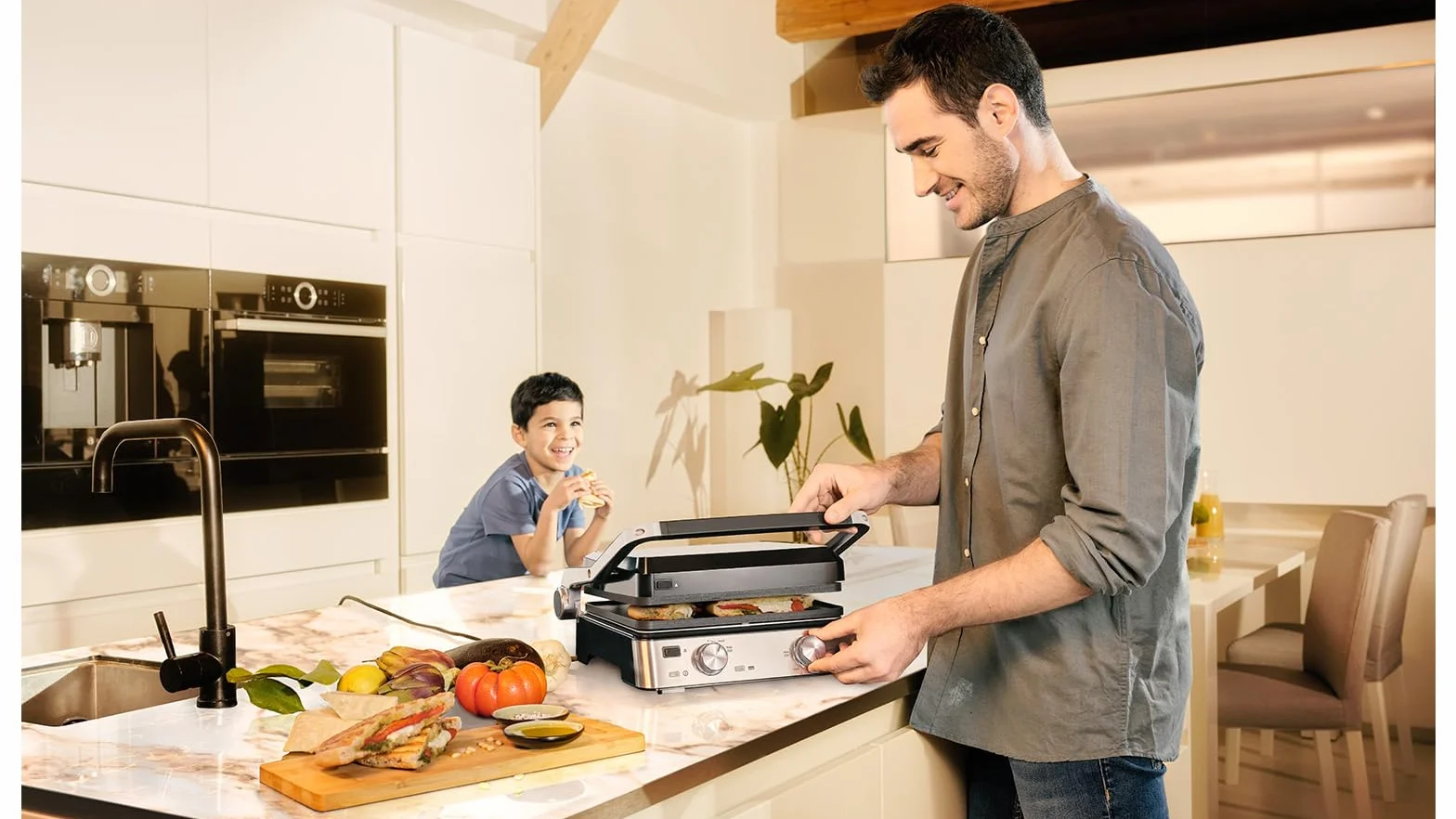 BRA grill kontaktowy CG 7020