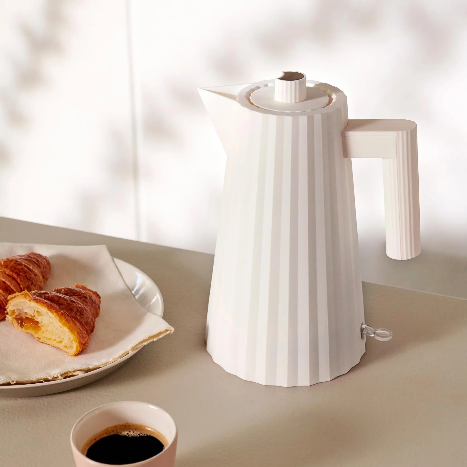 Alessi Plissé MDL06 W czajnik elektryczny 2400 W 170 cl biały