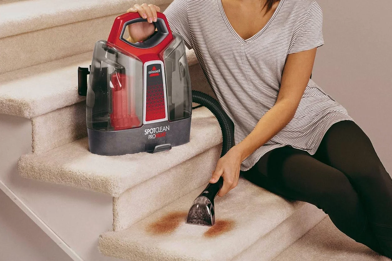 BISSELL SpotClean ProHeat, Odkurzacz Piorący do Tapicerki, Odkurzacz Wodny z Technologią HeatWave, Odkurzacz do Prania Dywanów, Tapicerki, Samochodów, Kanapy i Innych, Mocny Silnik 330W, 36988
