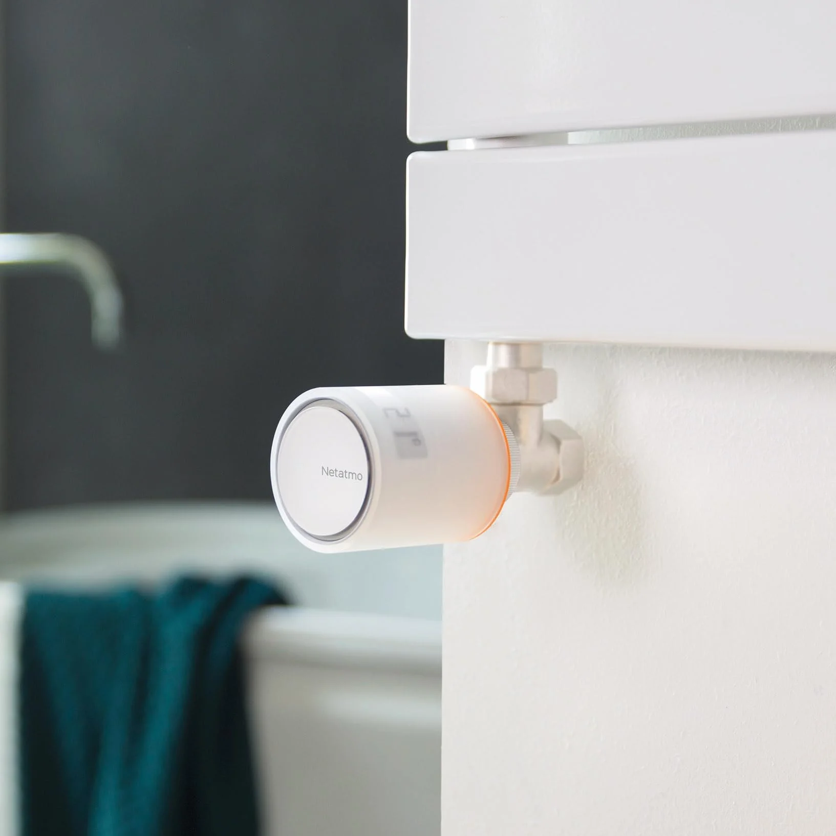 Inteligentny termostat Netatmo + 3 inteligentne głowice termostatyczne, WiFi, zdalne sterowanie za pośrednictwem aplikacji, kompatybilne z indywidualnym ogrzewaniem, NBU-NTH-Nav-EU.
