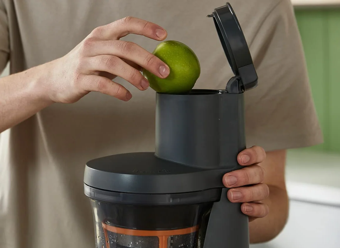 Kenwood PureJuice JMP85.00SI, wyciskarka wolnoobrotowa, dwie tuby XL na całe owoce, niskie obroty dla zachowania wartości odżywczych z przetwarzanych składników, 230 W, srebrny