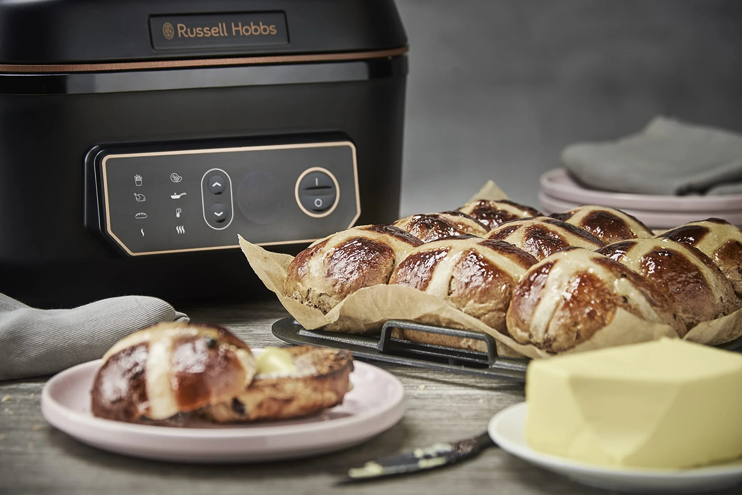 Russell Hobbs Frytkownica beztłuszczowa XL 5,5L [Air Fryer / Grill / Multicooker] Rapid Air (można myć w zmywarce, grzanie górne i dolne, wolnowar, pieczenie, mrożona pizza Ø 30cm) SatisFry 26520-56