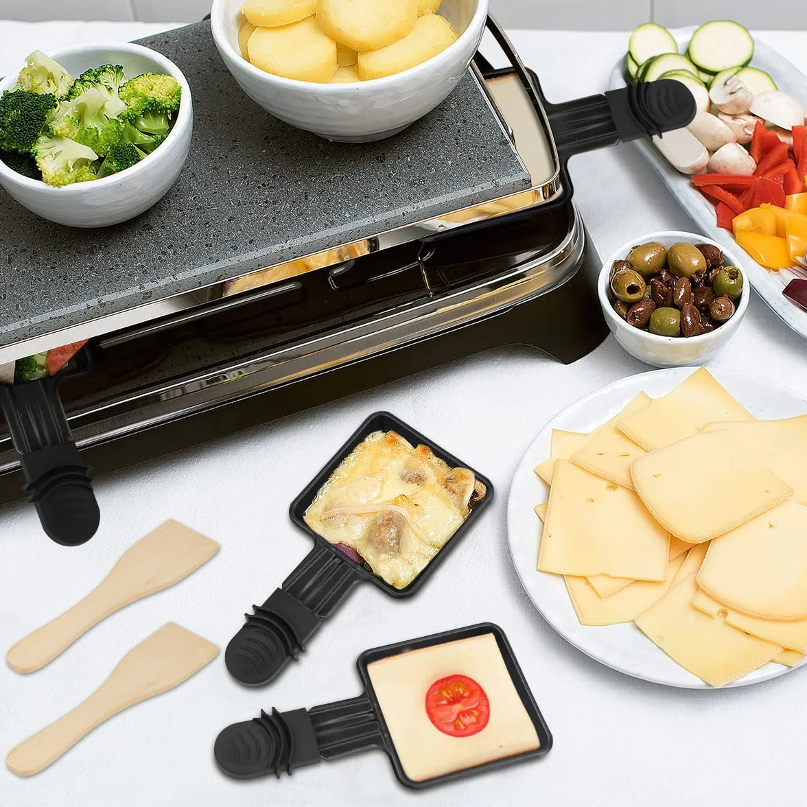 Datyeco 4 patelnie z powłoką zapobiegającą przywieraniu, wymienne patelnie do grilla raclette z powłoką zapobiegającą przywieraniu i 4 drewniane łopatki do grilla raclette