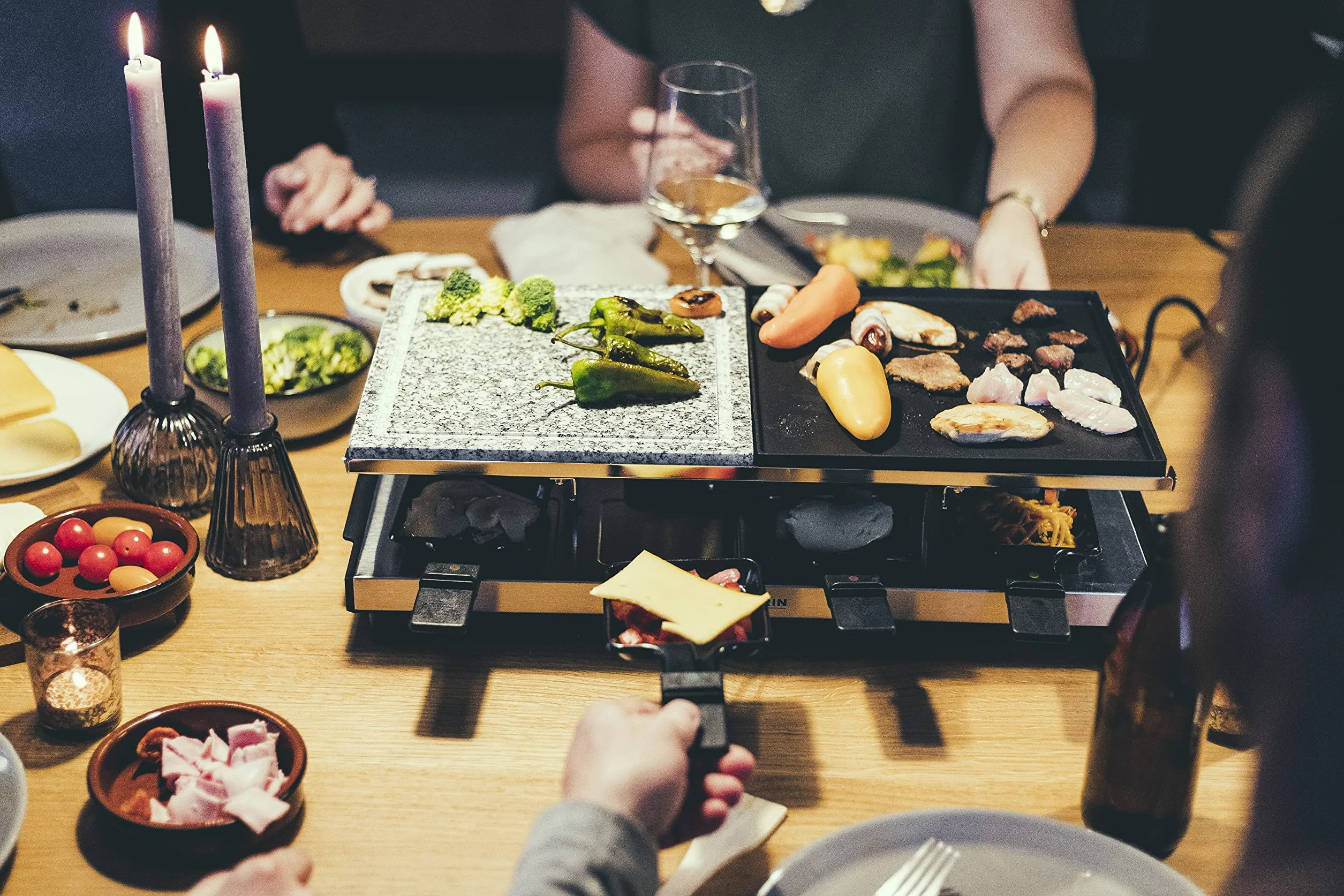 Severin 2373 RG Grill do Raclette z Naturalnym Kamieniem Grillowym, Stal Szlachetna, 1500 W, Czarny