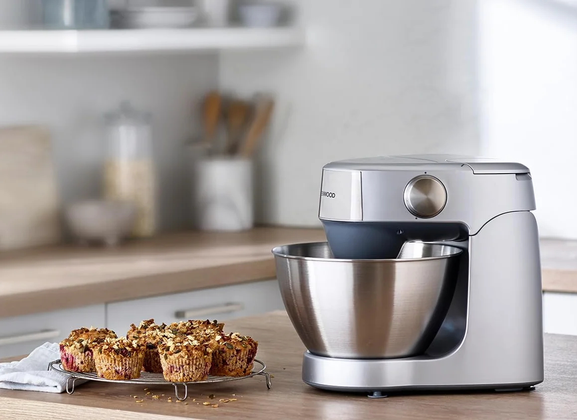 Kenwood Prospero+ KHC29A.O0SI planetarna maszyna do ugniatania, miska ze stali nierdzewnej 4,3 l, w zestawie akcesoria 10 szt. 3 haczyki i trzepaczki, szklany blender, procesor żywności 3 tarcze,