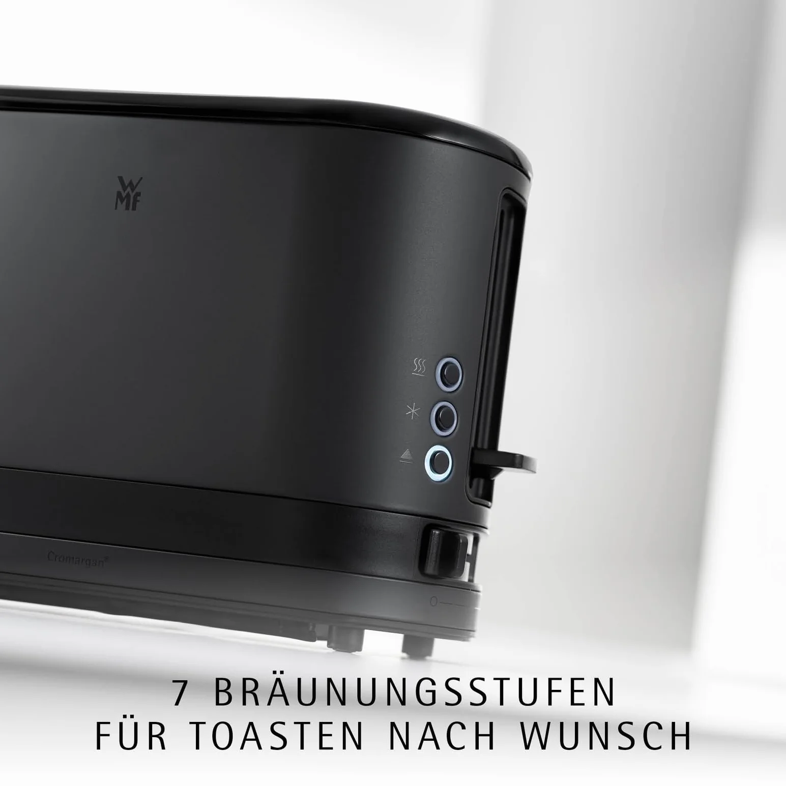 WMF Küchenminis toster 1 kromkowy z nasadką do bułek, na 1 szybę XXL, funkcja rozmrażania, toster z długim szczeliną z 7 poziomami opiekania, 600 W, stal nierdzewna, czarny matowy