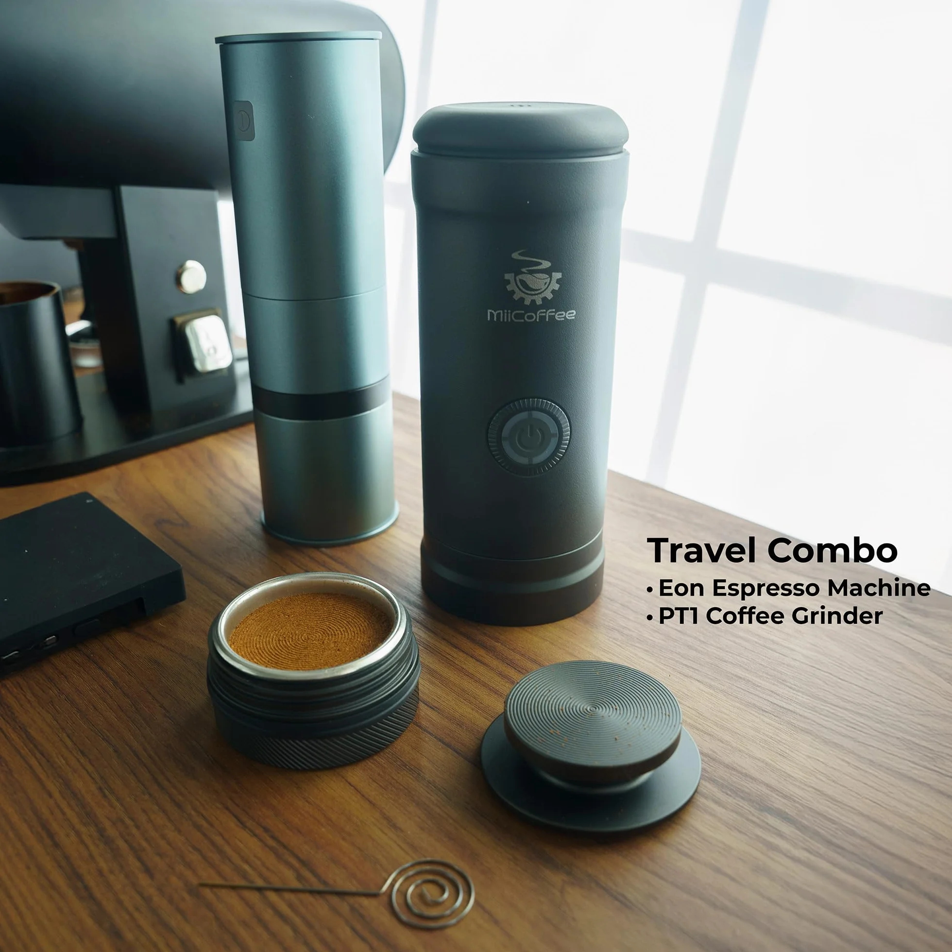 MiiCoffee Eon przenośny ekspres do espresso, podróżny ekspres do kawy z samoczynnym podgrzewaniem i ładowaniem USB-C (szary)