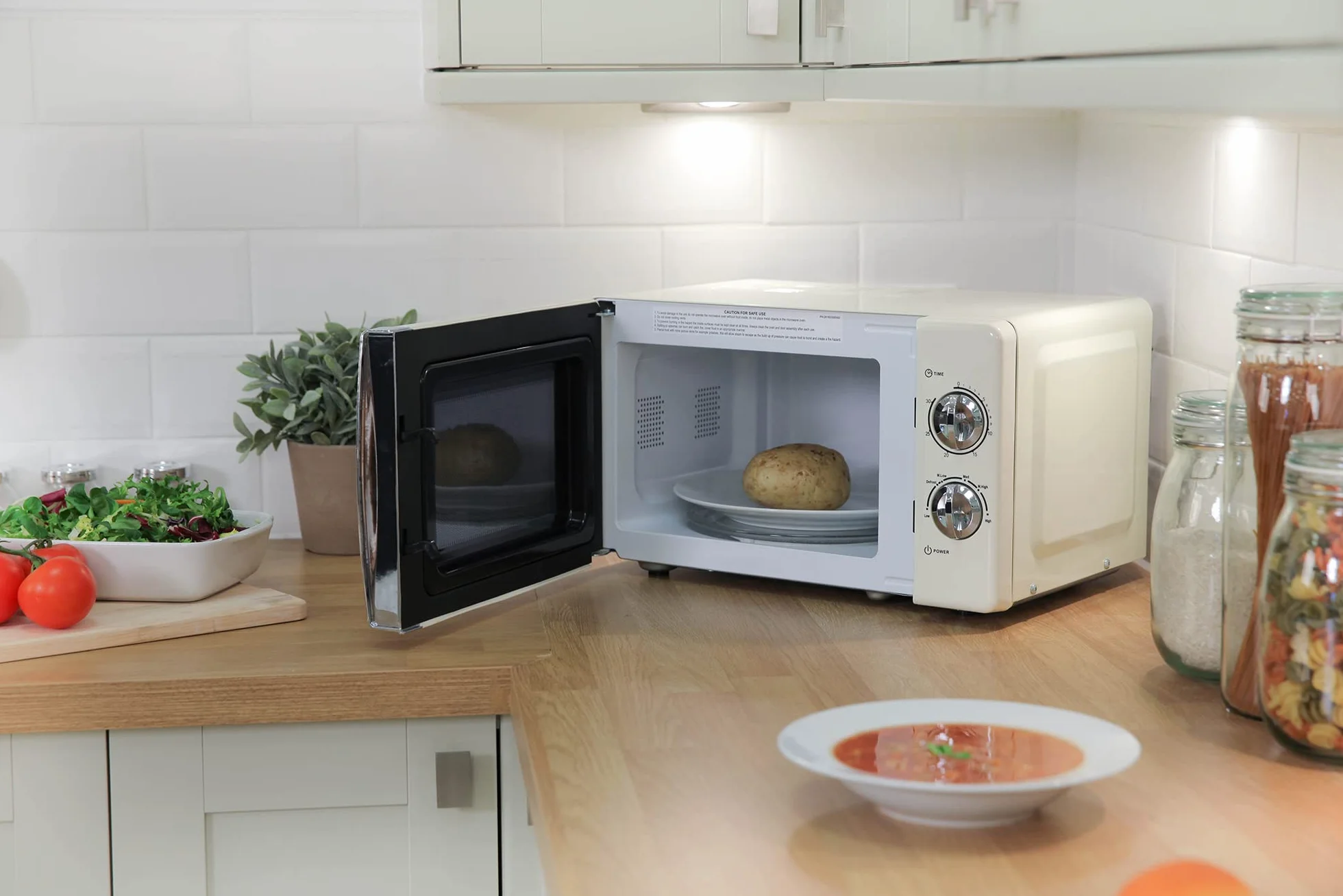 Russell Hobbs RHMM701C Ręczna Kuchenka Mikrofalowa Solo 700 W 17 l 5 Poziomów Mocy